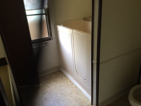 Walk in Tub in Master Bath