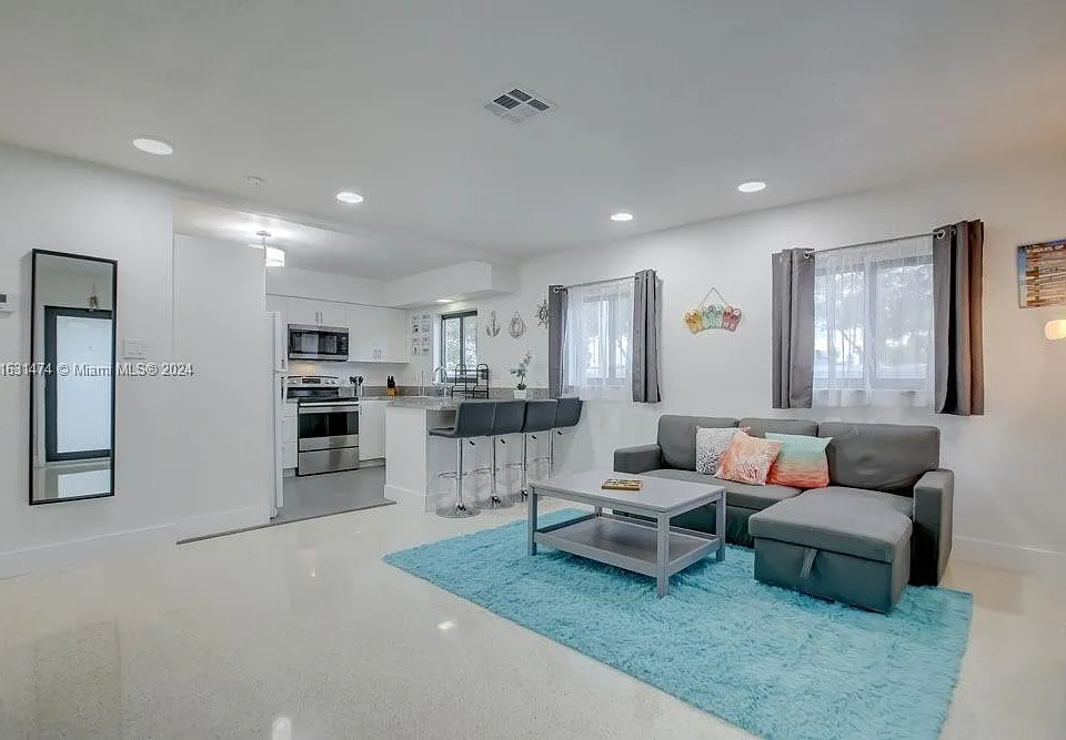 1700 SW 20th St