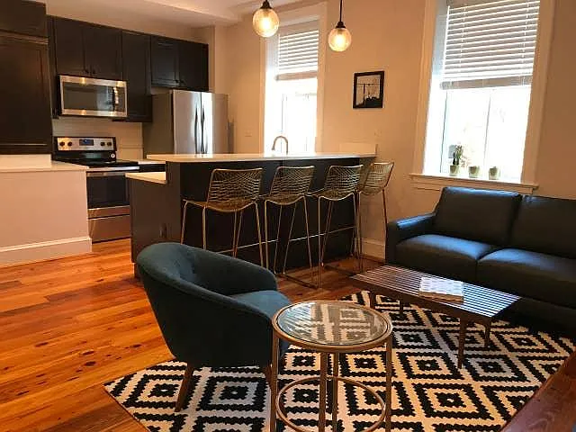 1201 King St #201 — Photo 3