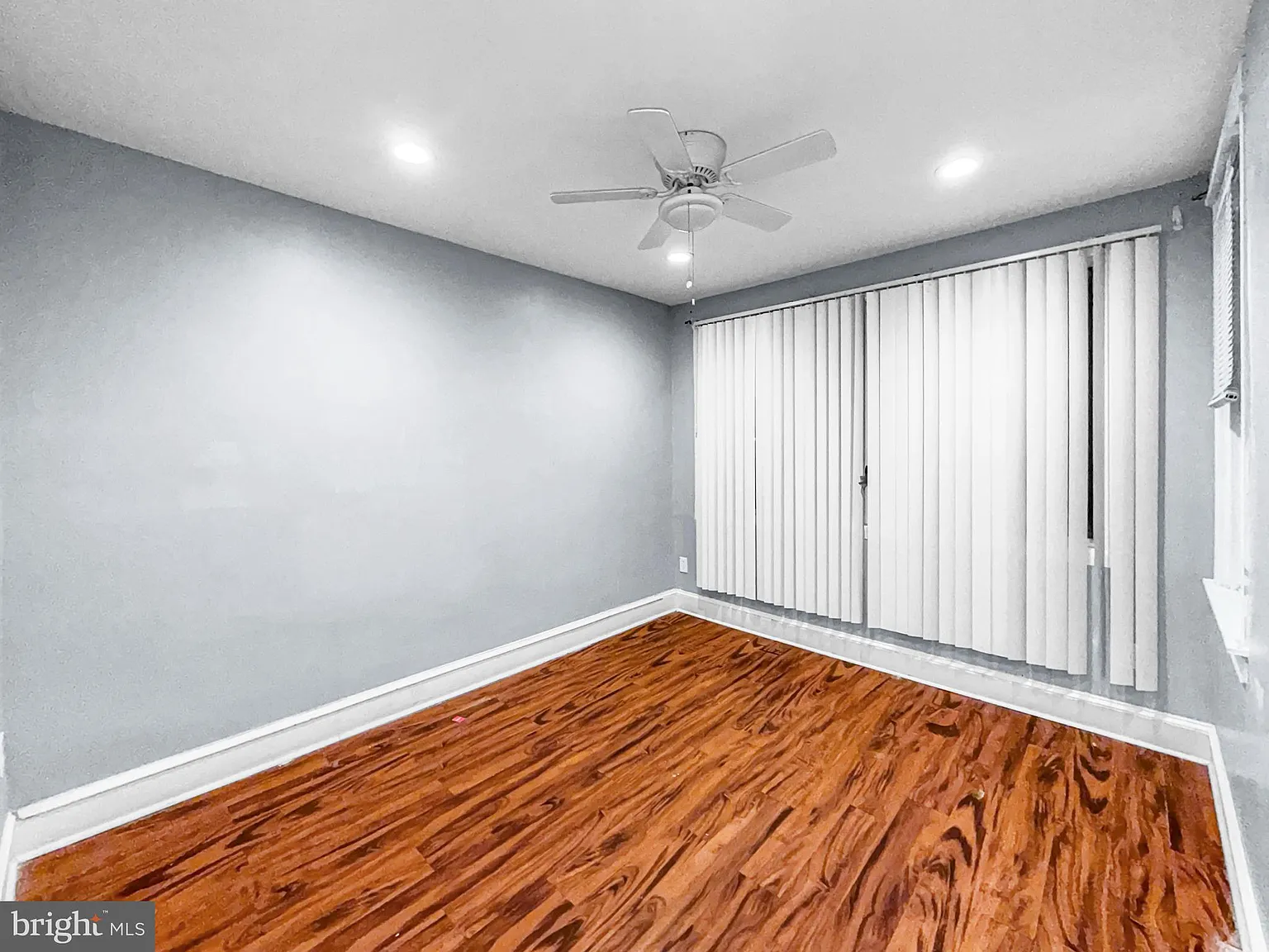 2 bed, 800 sqft, $1,200 — Photo 4