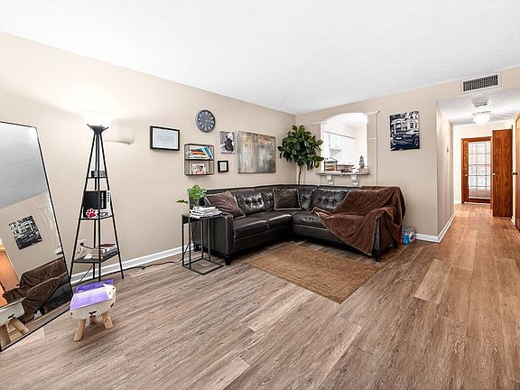 4th image of 4312 Old Macon Rd APT 45