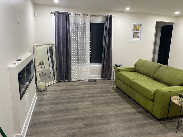 2nd image of 3214 W Lydia Ave