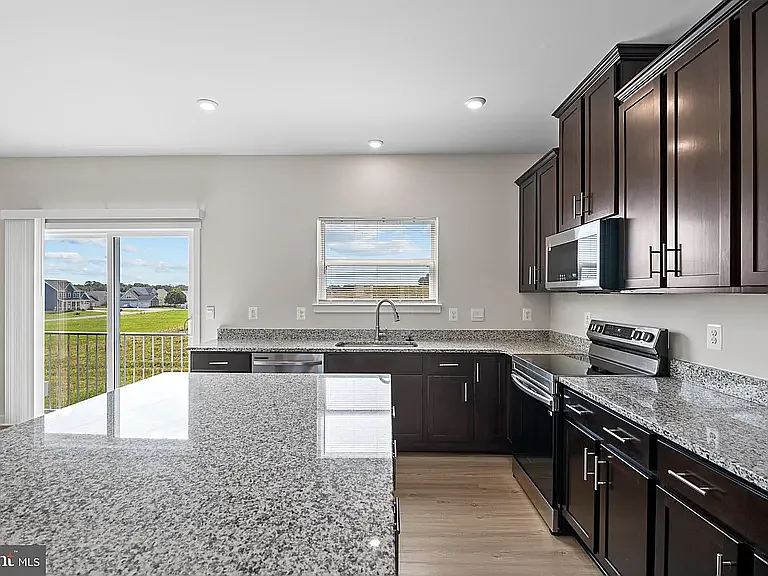 47 Elmiraj Ct — Photo 9
