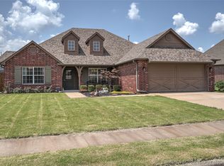 14930 S Courtney Ln, Glenpool, OK 74037