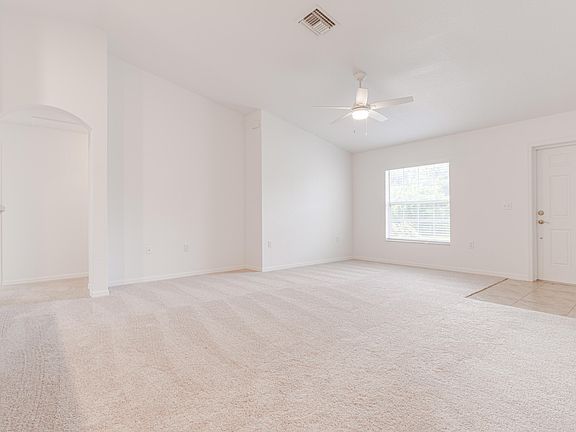 5th image of 443 SW Kabot Avenue