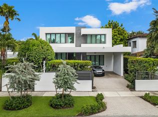 5327 N Bay Rd, Miami Beach, FL 33140