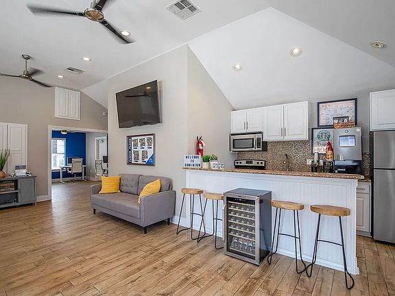2nd image of 1001 Pinemont Dr #96