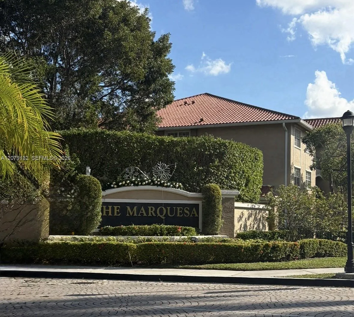 Marquesa Condo — Photo 1