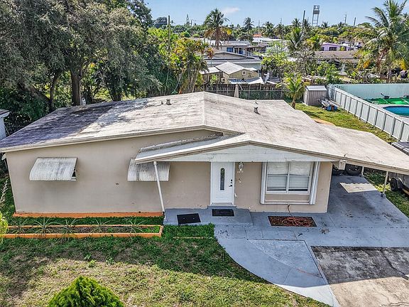 2nd image of 3800 SW 31st Drive