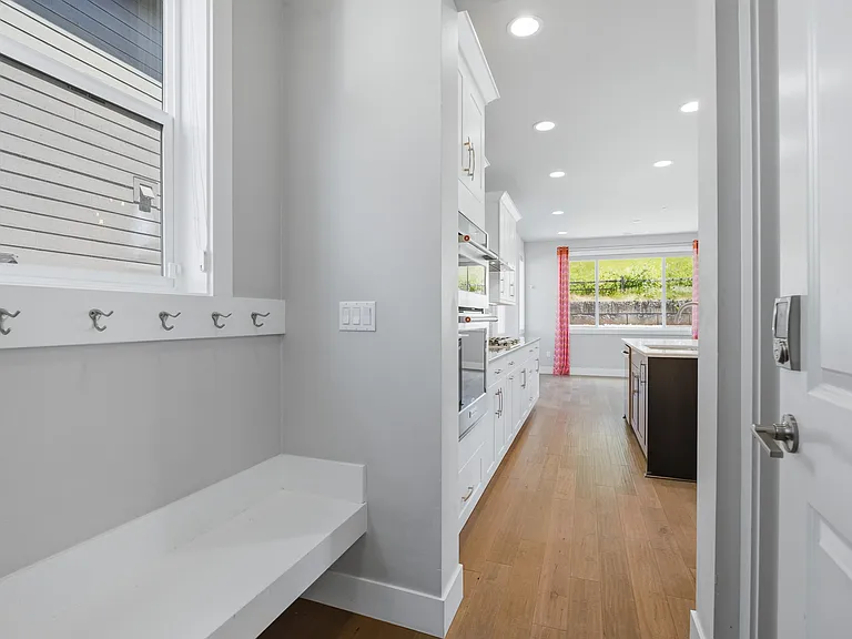 12150 164th Ct NE — Photo 32