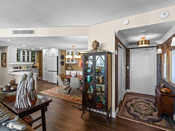 5th image of 3333 NE 34th Street #1101