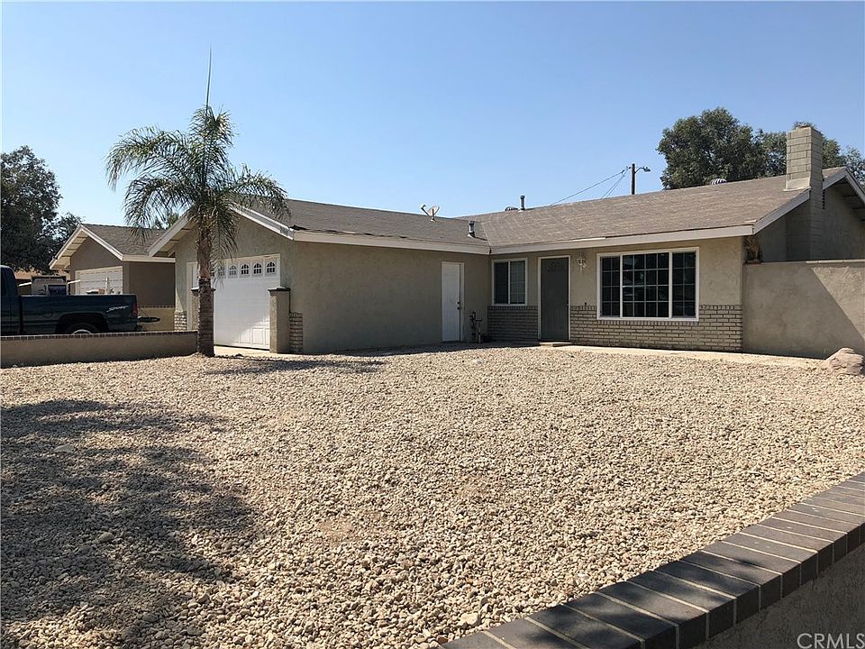 1st image of 25040 Gentian Ave