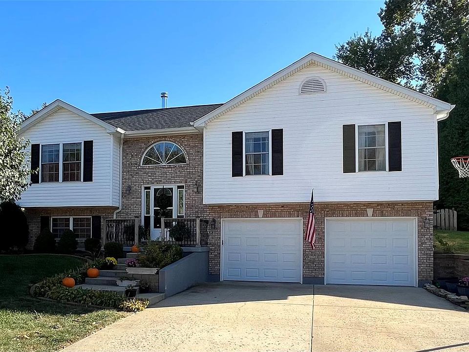 1st image of 414 Cherie Ct