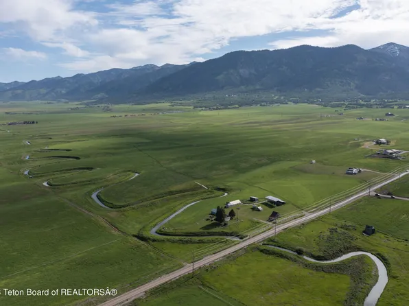 2 Yellow Star Rd, Freedom, WY 83120