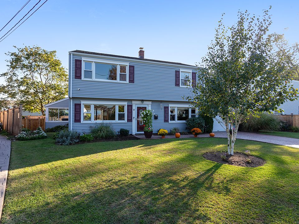 3 Shorefront Park