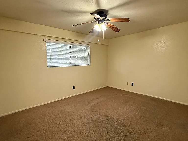 1302 E Maryland Ave #5 — Photo 12