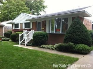 532 Rewold Dr, Rochester, MI 48307