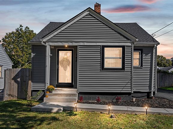 2nd image of 142 Wakefield St