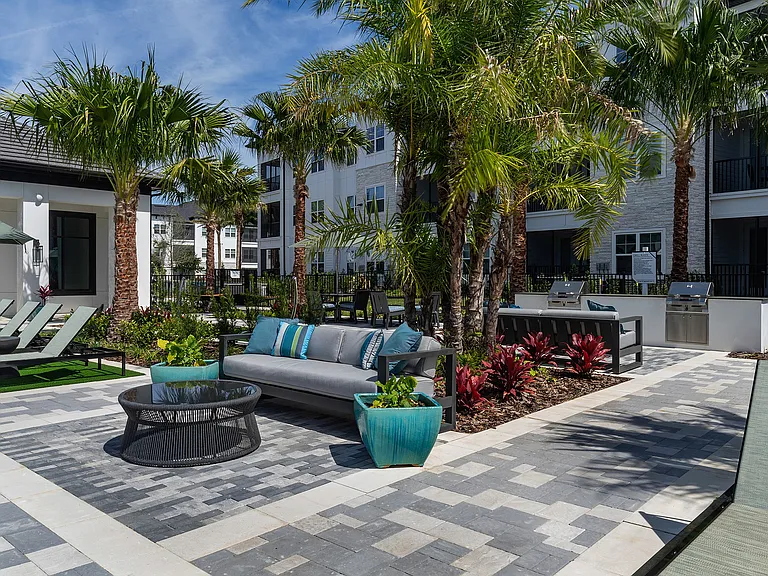Relaxing Poolside Lounge