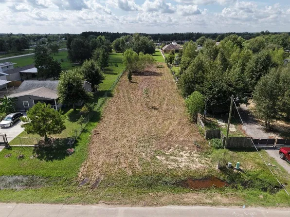 1018 County Road 3556, Cleveland, TX 77327