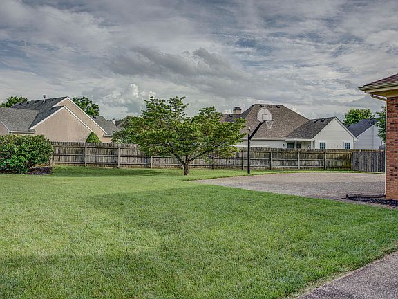 5th image of 3007 Velden Dr