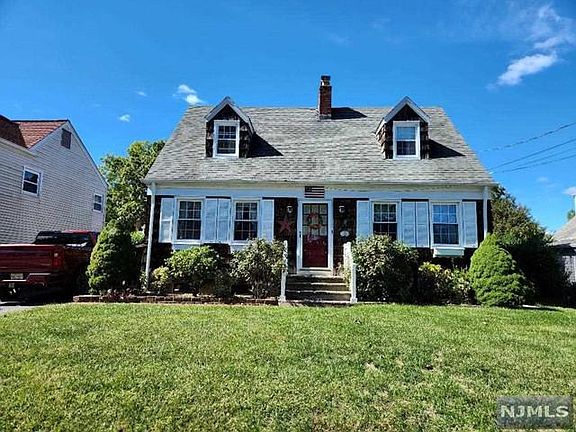 2nd image of 138 Woods Ave