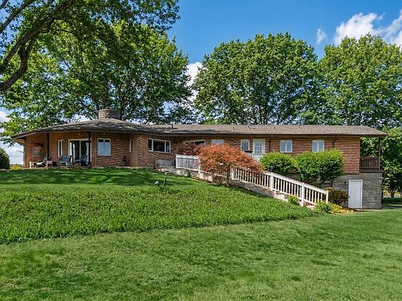 3rd image of 1743 N Lakeshore Dr