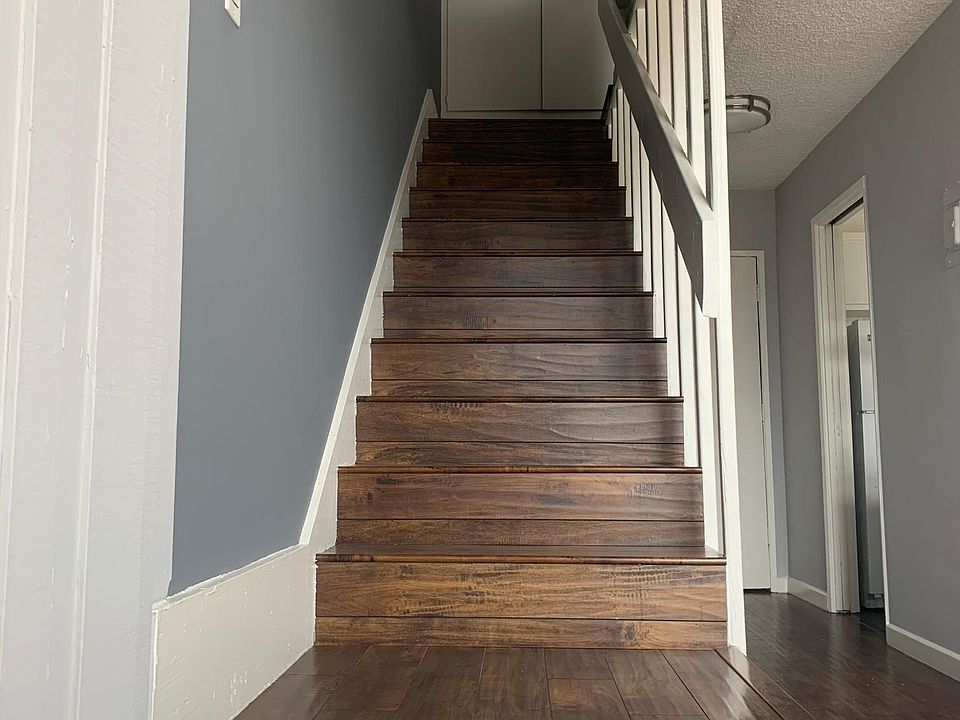 Staircase (Not actual unit- Similar Layout)