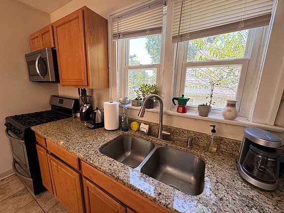 4th image of 57 W Lakeview Ave