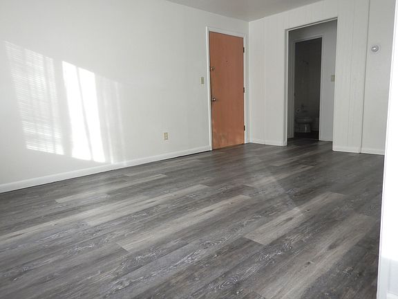4th image of 235 Laurel St #3