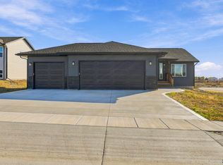 628 Bull Run Dr, Box Elder, SD 57719