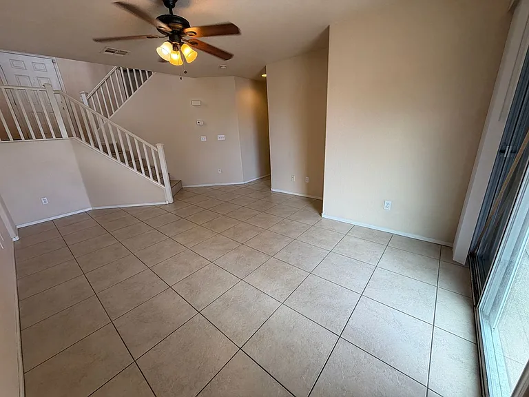 6420 Casamar St — Photo 40