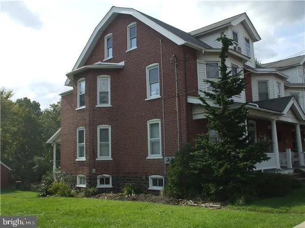 172 N 4th St, Telford, PA 18969