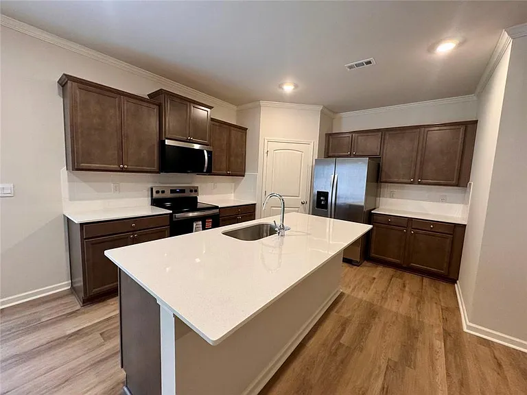 24 Berryville Dr — Photo 6