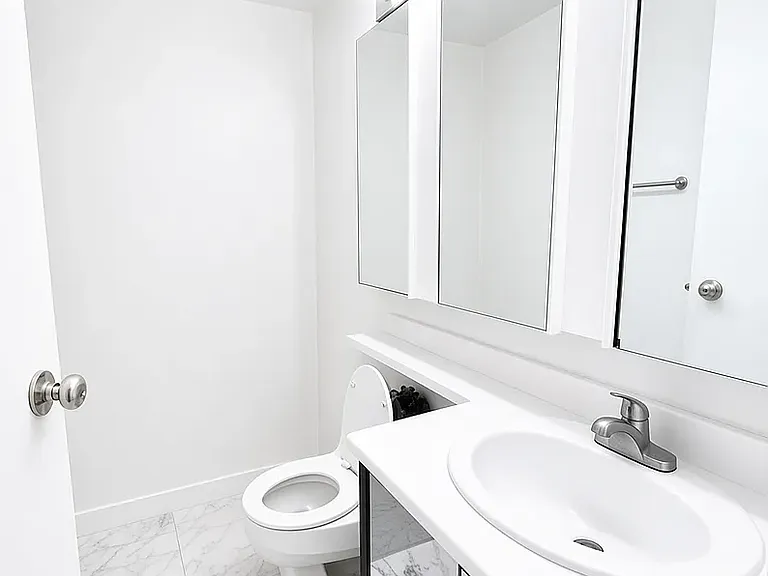 408 8th Ave #4A — Photo 8