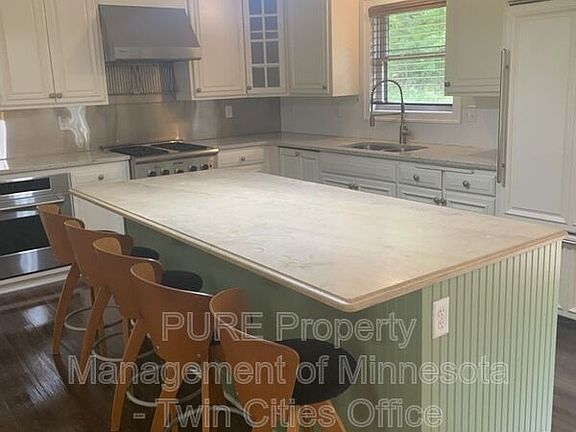 4th image of 1130 Hallam Ave N