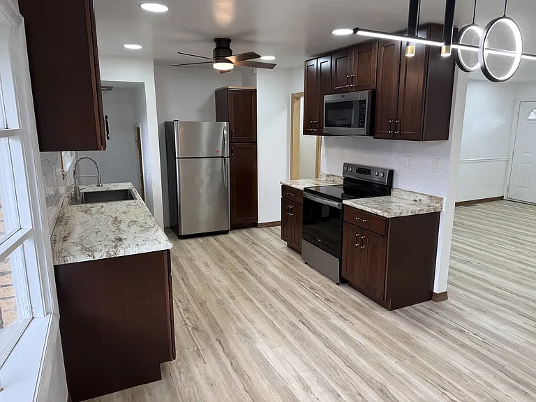 3101 Barbara Dr — Photo 33