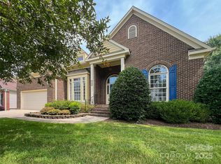 6507 Fairway Point Dr, Charlotte, NC 28269