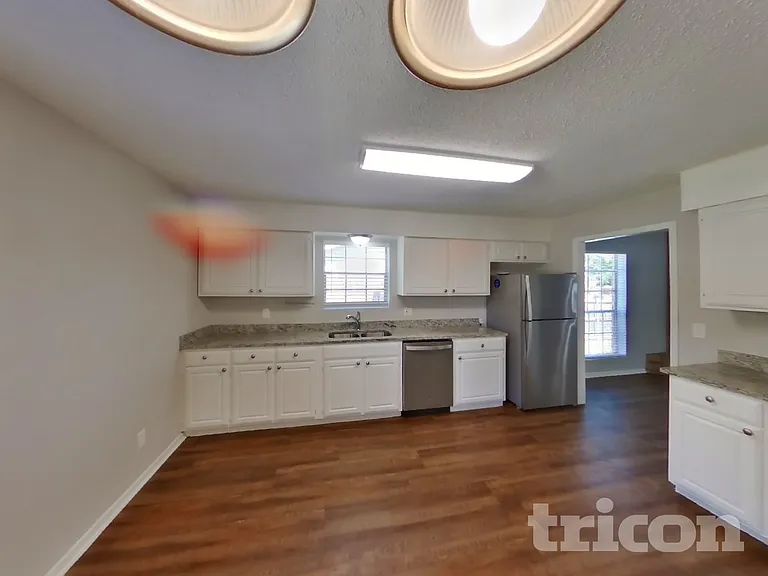 824 Hollow Creek Rd — Photo 7