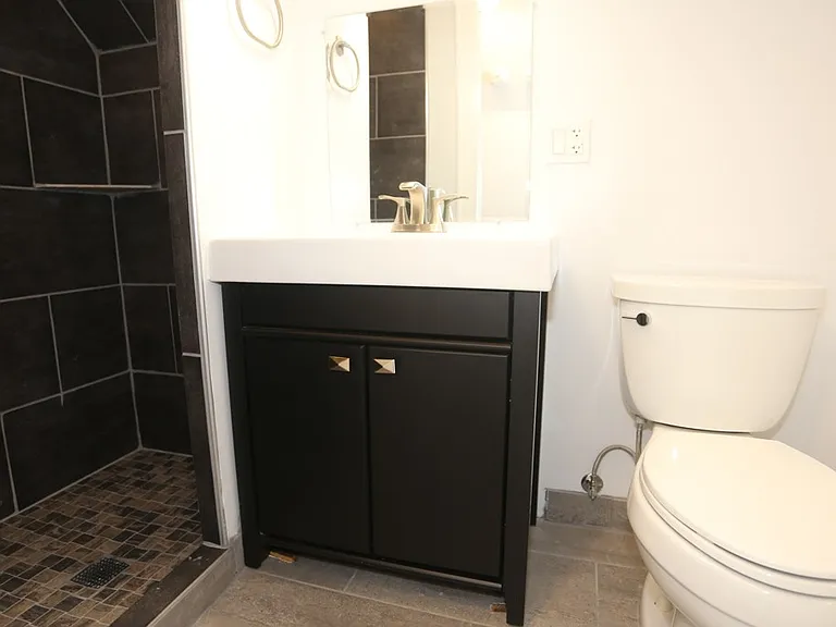 3316 N Southport Ave #2 — Photo 18