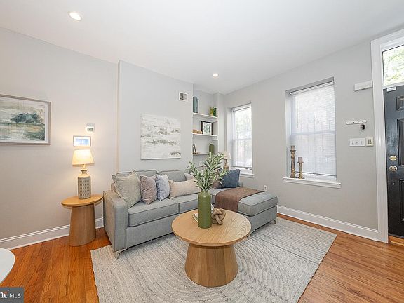 4th image of 1608 Bainbridge St