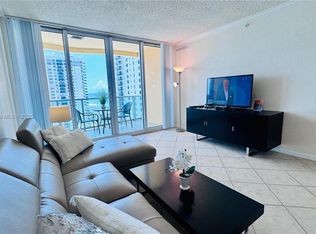 Wave Condo, Hollywood, FL 33019
