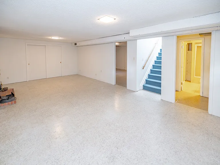 2900 S Jay St — Photo 32