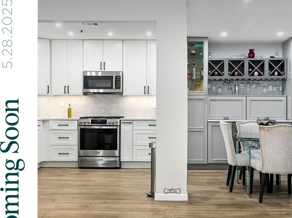 18 Huntington Cir #18