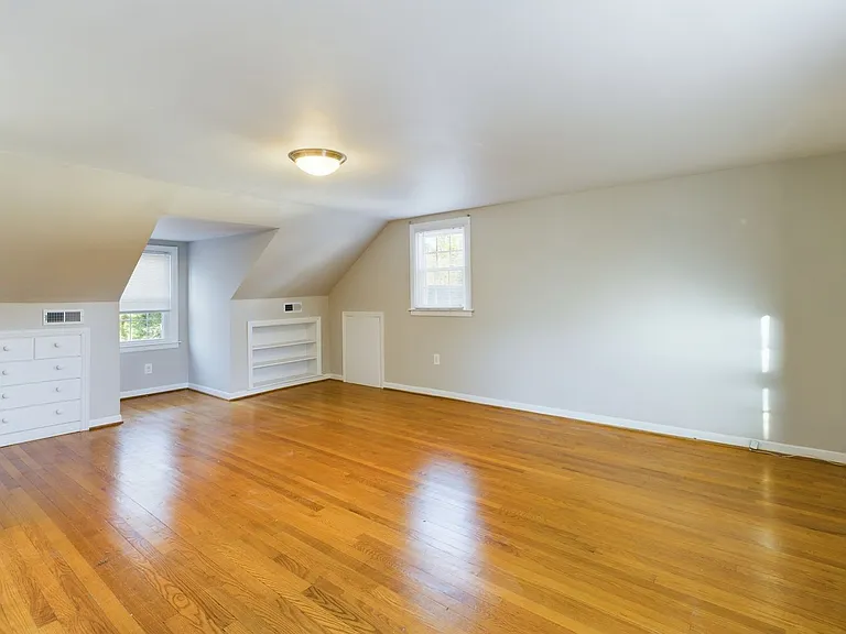 2513 Libbie Ave — Photo 25