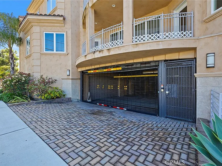 3116 Lincoln St — Photo 30