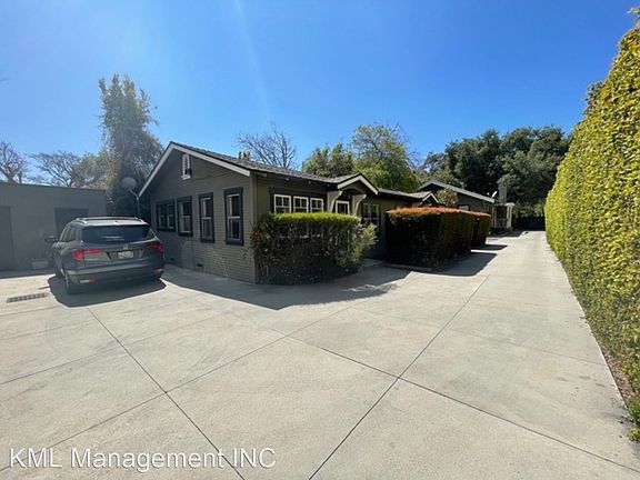 2nd image of 1282 N Hudson Ave