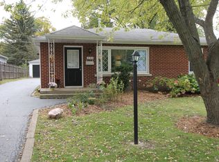 235 Siwiha Dr, Grayslake, IL 60030