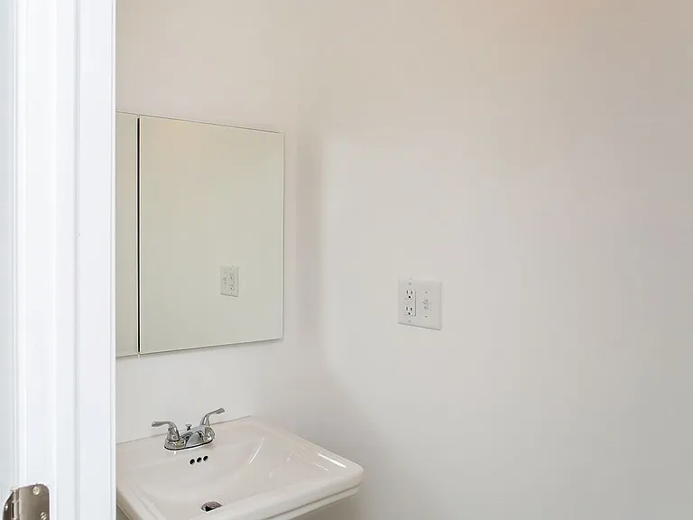 53 S Franklin St #1 — Photo 4