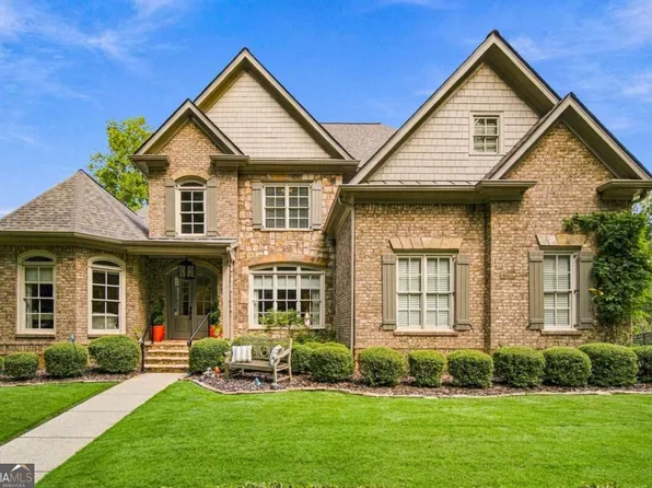 6153 Grand Marina Cir, Gainesville, GA 30506